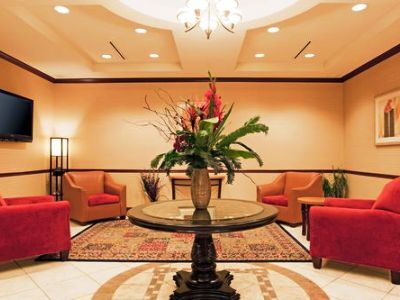 Express & South By Ihg Amarillo