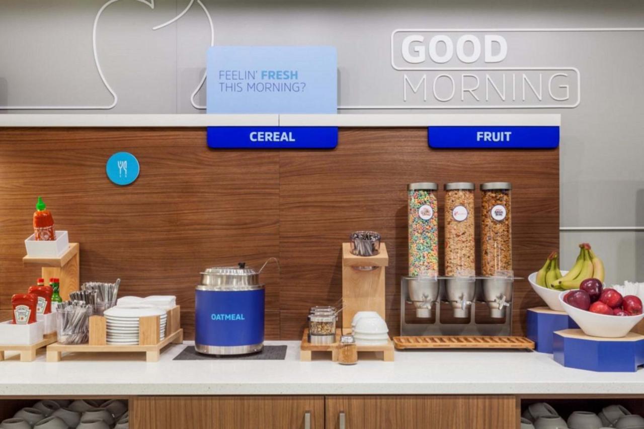 Express & South By Ihg 2*