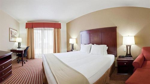 Express & South By Ihg Amarillo